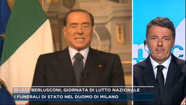 La corona di fiori non gradita alla famiglia Berlusconi